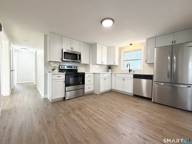 $339,900 | 9 Eleanor Road, Enfield, CT 06082