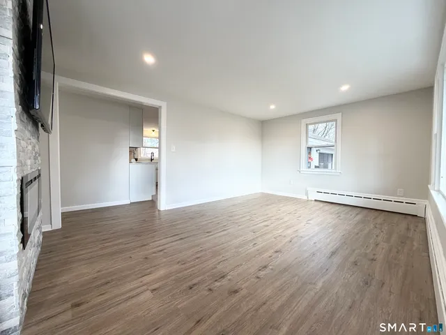 $339,900 | 9 Eleanor Road, Enfield, CT 06082