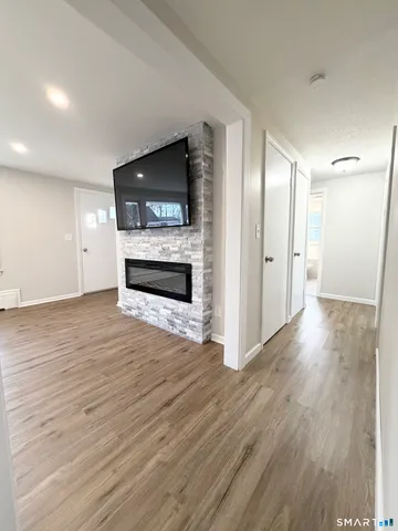 $339,900 | 9 Eleanor Road, Enfield, CT 06082