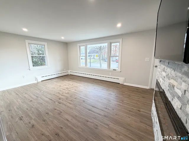 $339,900 | 9 Eleanor Road, Enfield, CT 06082