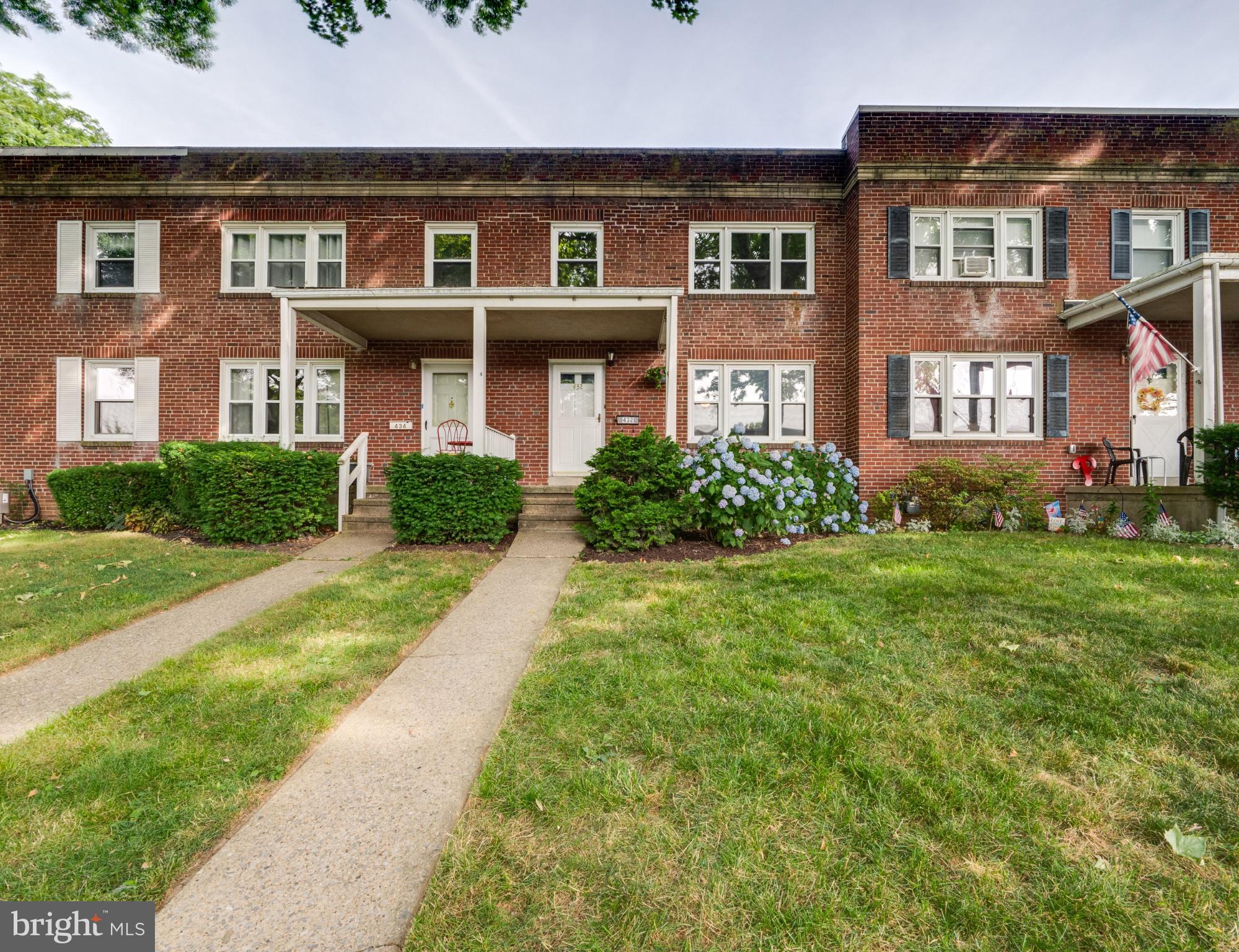 432 Sycamore Road Reading, PA 19611 - Photo 2 of 20 Gallery Image 2