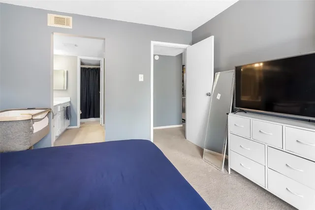 $134,999 | 12550 Whittington Drive, Unit 814, Houston, TX 77077