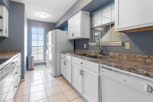 $134,999 | 12550 Whittington Drive, Unit 814, Houston, TX 77077