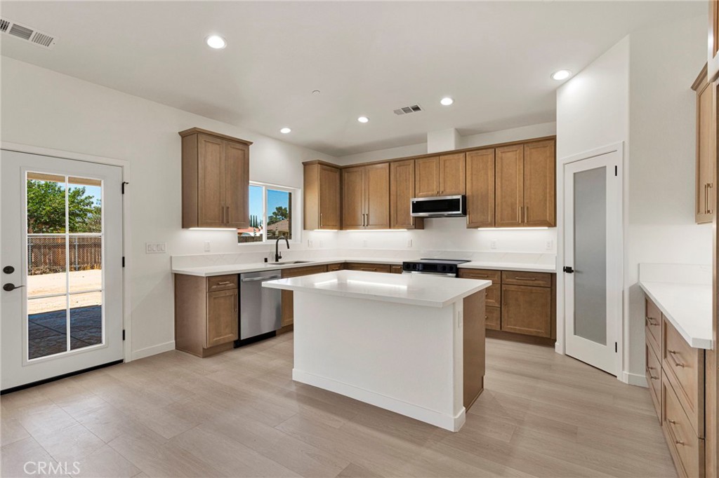20112 Sahale Road Apple Valley, CA 92307 - Photo 17 of 67