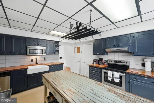 $1,350,000 | 210 West Main Street, Berryville, VA 22611