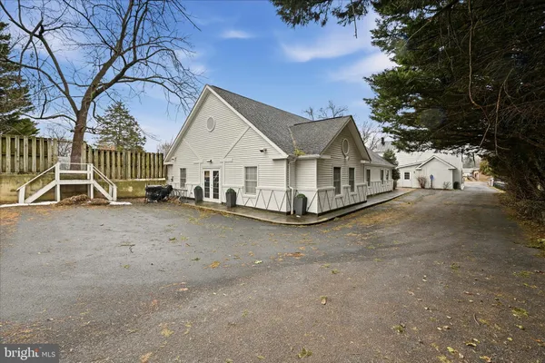 $1,350,000 | 210 West Main Street, Berryville, VA 22611