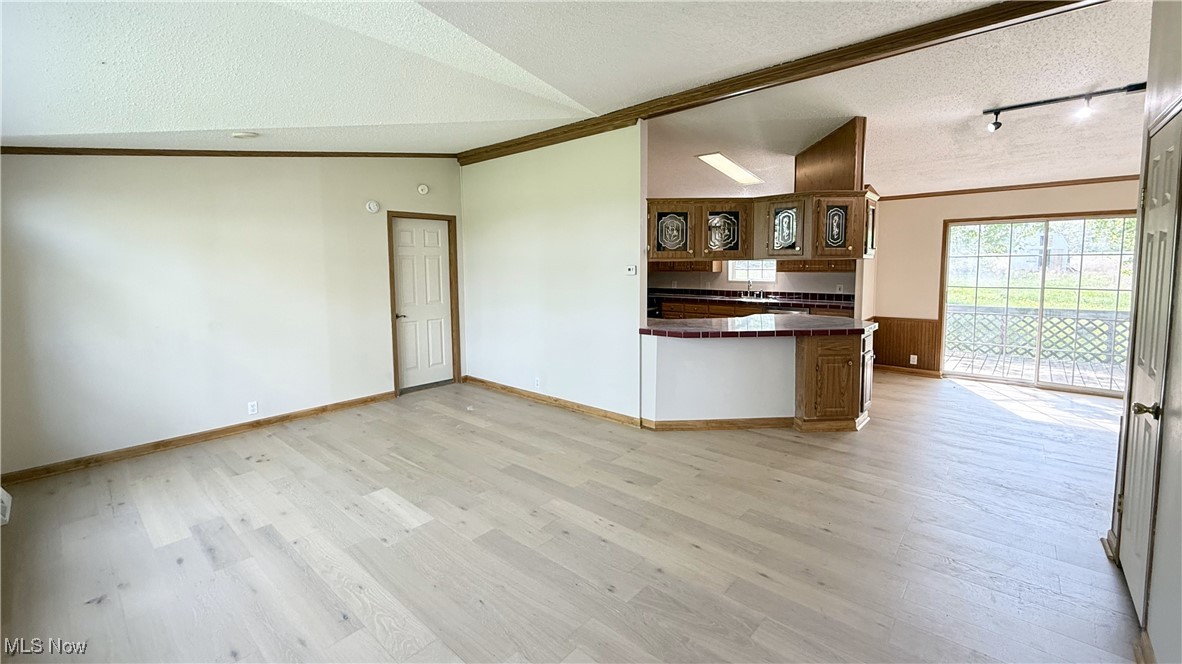 553 Porter Road Atwater, OH 44201 - Photo 4 of 26