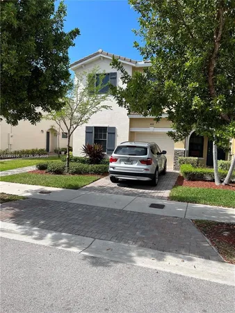 $3,700 | 460 Northeast 194th Terrace, Unit 460, Miami, FL 33179