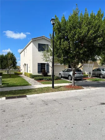 $3,700 | 460 Northeast 194th Terrace, Unit 460, Miami, FL 33179