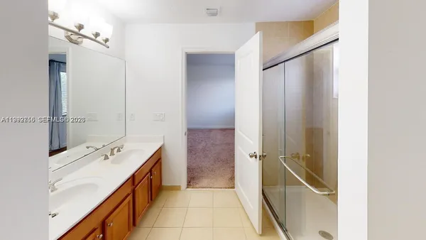 $3,700 | 460 Northeast 194th Terrace, Unit 460, Miami, FL 33179