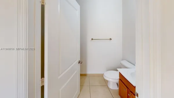 $3,700 | 460 Northeast 194th Terrace, Unit 460, Miami, FL 33179