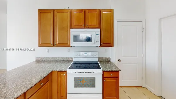 $3,700 | 460 Northeast 194th Terrace, Unit 460, Miami, FL 33179