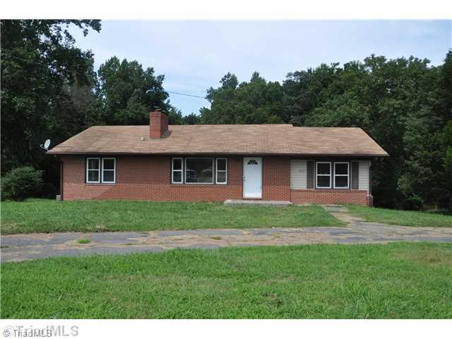 5611 Bethania Road Pfafftown, NC 27040 - Photo 1 of 9 Exterior Front.