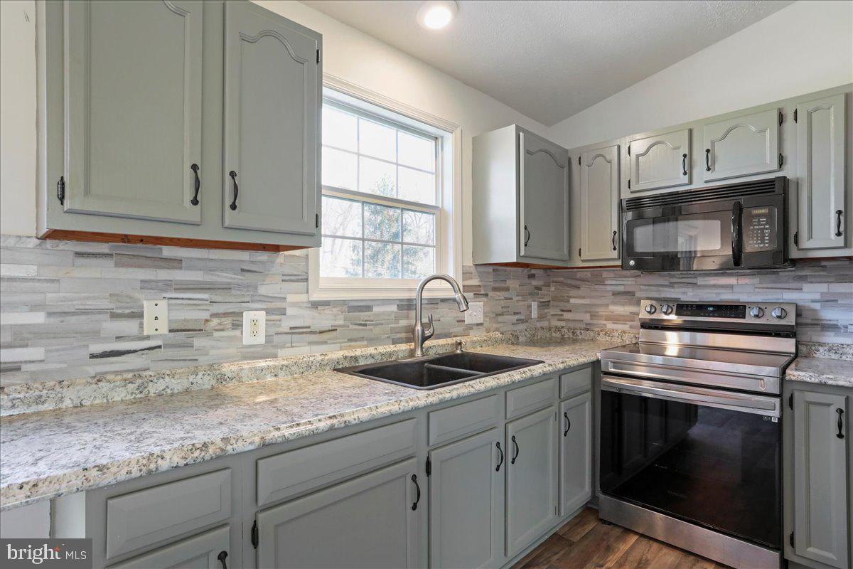 211 East 11th Avenue Ranson, WV 25438 - Photo 8 of 60 Updated kitchen