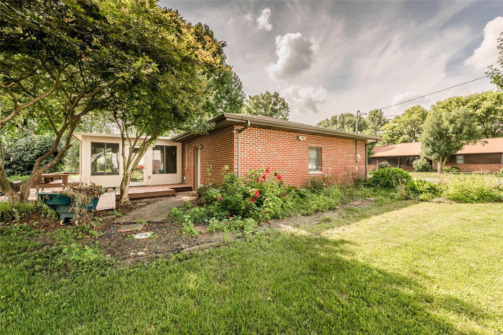 502 Walnut Street Alhambra, IL 62001 - Photo 4 of 26 Gallery Image 4