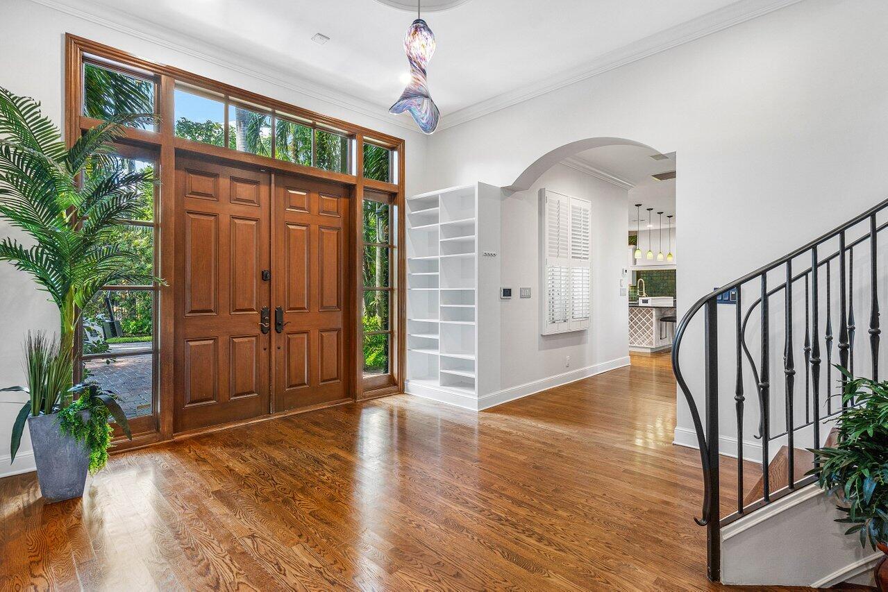 963 Eve Street Delray Beach, FL 33483 - Photo 4 of 83 a view of entryway with livingroom