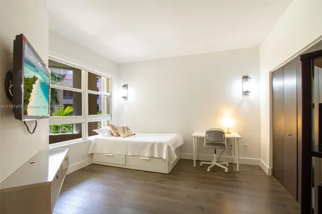 $1,995,000 | 701 Crandon Boulevard, Unit 402, Key Biscayne, FL 33149