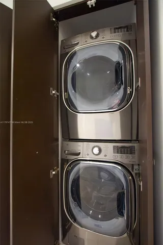 $1,995,000 | 701 Crandon Boulevard, Unit 402, Key Biscayne, FL 33149