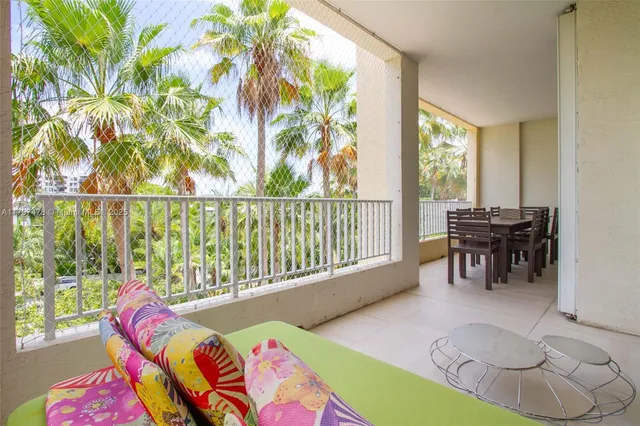 $1,995,000 | 701 Crandon Boulevard, Unit 402, Key Biscayne, FL 33149