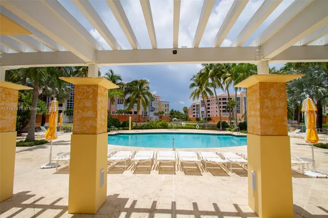 $1,995,000 | 701 Crandon Boulevard, Unit 402, Key Biscayne, FL 33149