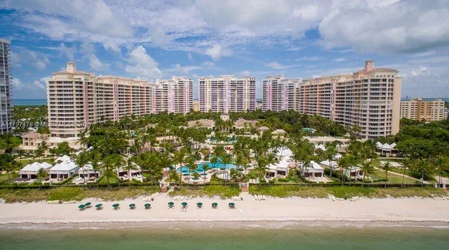 $1,995,000 | 701 Crandon Boulevard, Unit 402, Key Biscayne, FL 33149