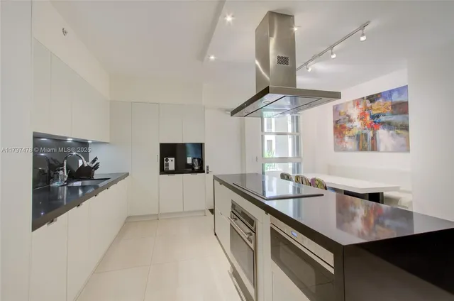 $1,995,000 | 701 Crandon Boulevard, Unit 402, Key Biscayne, FL 33149