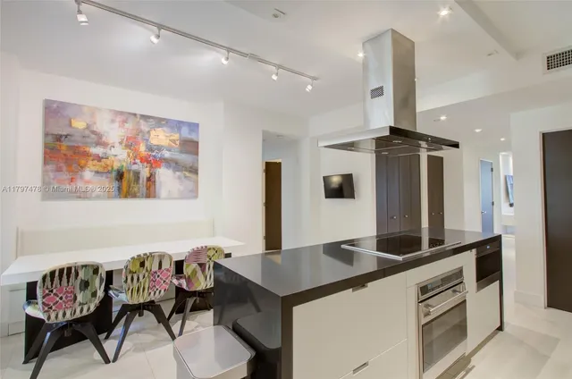 $1,995,000 | 701 Crandon Boulevard, Unit 402, Key Biscayne, FL 33149