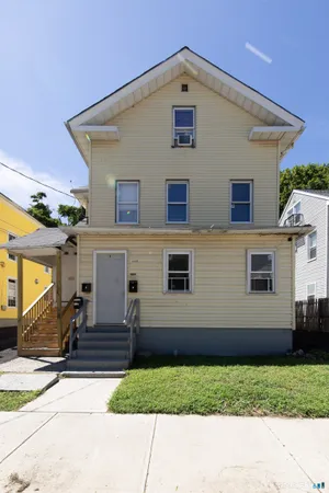 $425,000 | 102 Franklin Street, Meriden, CT 06450