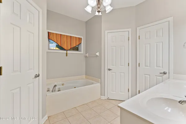 $375,000 | 2578 Lamar Place East, Hernando, MS 38632