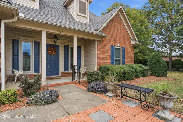$375,000 | 2578 Lamar Place East, Hernando, MS 38632