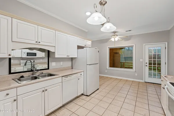 $375,000 | 2578 Lamar Place East, Hernando, MS 38632