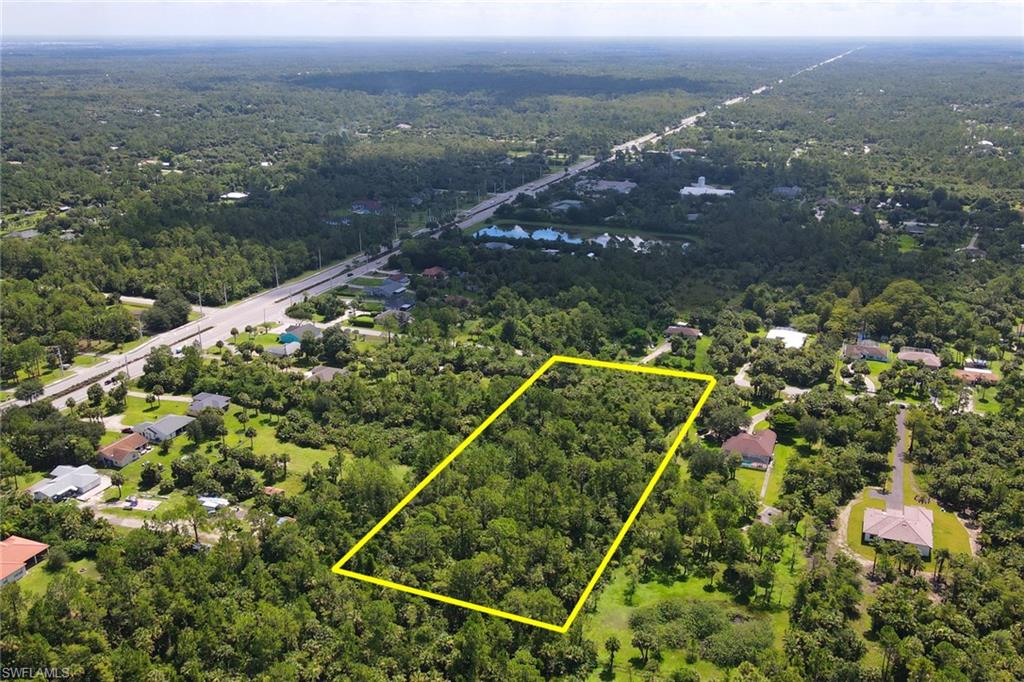 121 15th Street Southwest Naples, FL 34117 - Photo 4 of 8