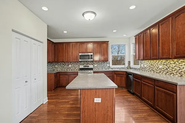 $649,900 | 26613 Silverleaf Drive, Plainfield, IL 60585