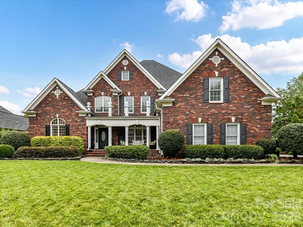 $975,000 | 6114 Four Wood Drive, Matthews, NC 28104