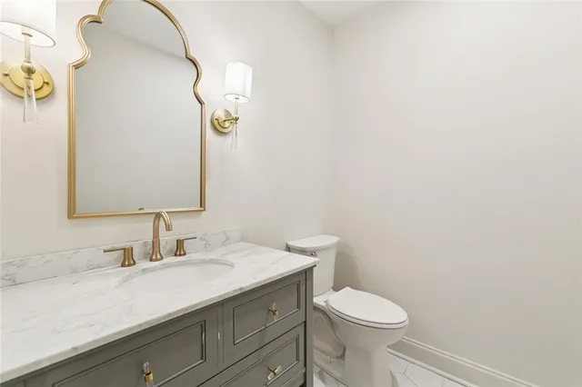 $545,000 | 53 Woodlake Boulevard, Kenner, LA 70065