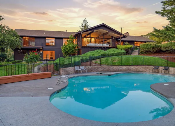 $1,465,000 | 50 Mariposa Terrace, Medford, OR 97504