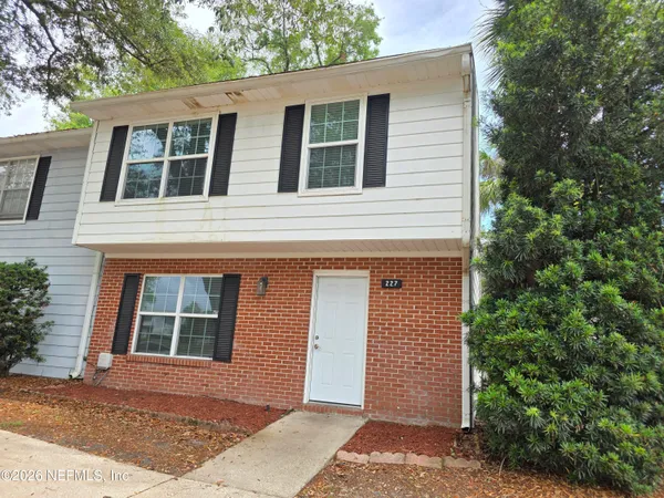 $1,600 | 227 Kettering Court, Orange Park, FL 32073