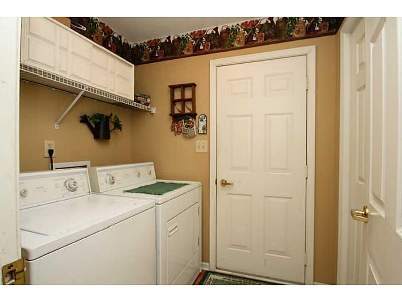 7921 Islay Road Indianapolis, IN 46217 - Photo 11 of 24 Gallery Image 11