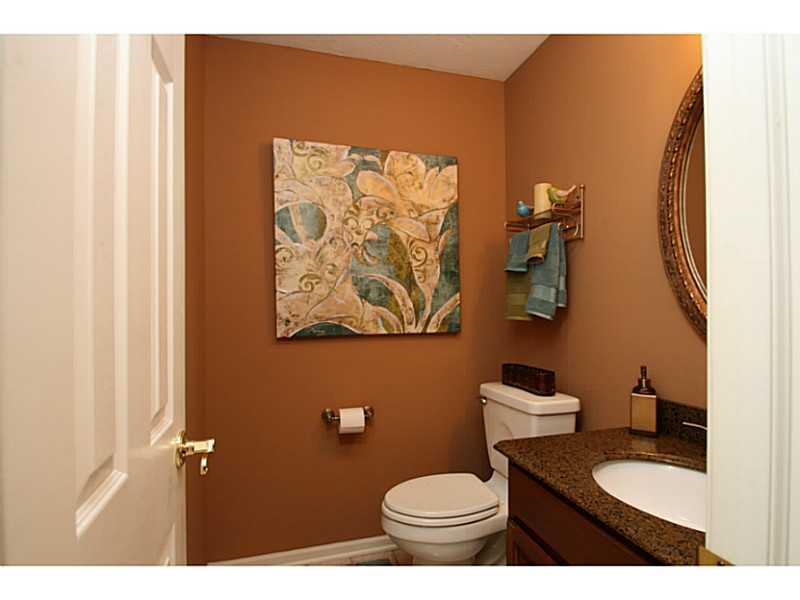 7921 Islay Road Indianapolis, IN 46217 - Photo 12 of 24 Gallery Image 12