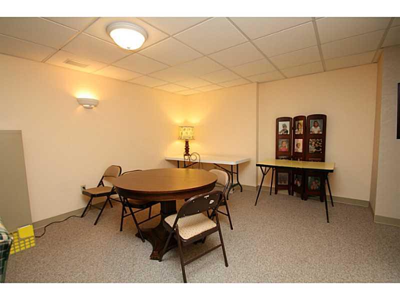 7921 Islay Road Indianapolis, IN 46217 - Photo 14 of 24 Gallery Image 14