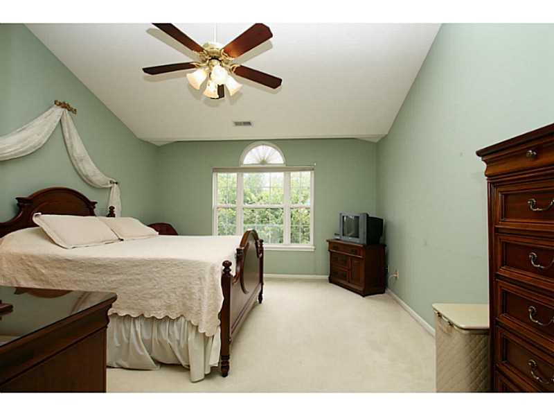 7921 Islay Road Indianapolis, IN 46217 - Photo 17 of 24 Gallery Image 17