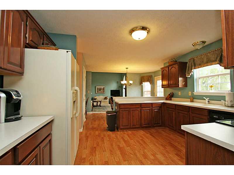 7921 Islay Road Indianapolis, IN 46217 - Photo 9 of 24 Gallery Image 9