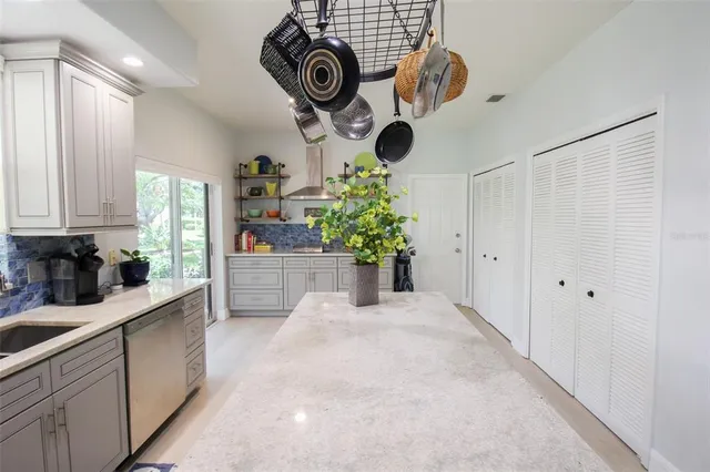 $5,000 | Undisclosed Address, Bradenton, FL 34202