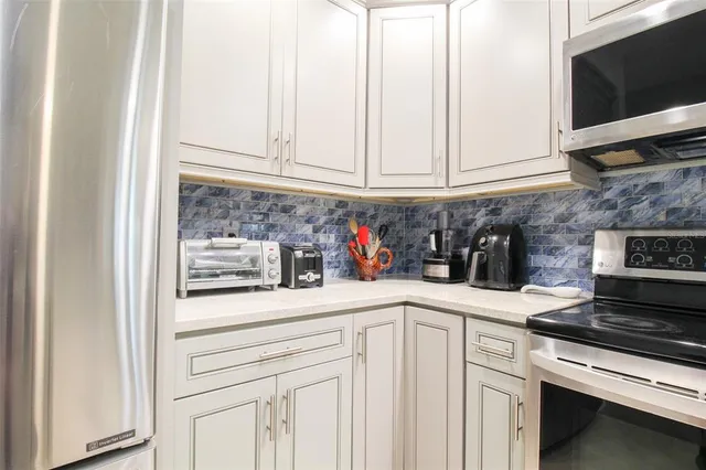 $5,000 | Undisclosed Address, Bradenton, FL 34202