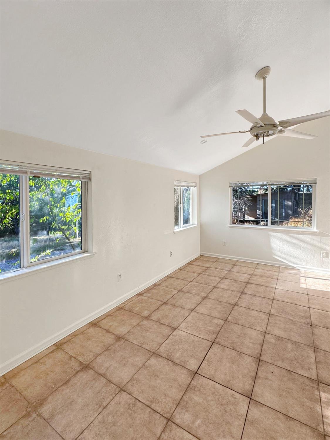 111 Covey Road Auburn, CA 95603 - Photo 17 of 51