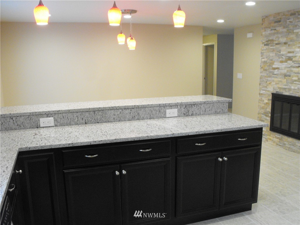 2015 Shamrock Road Northwest Bremerton, WA 98312 - Photo 11 of 23 Gallery Image 11