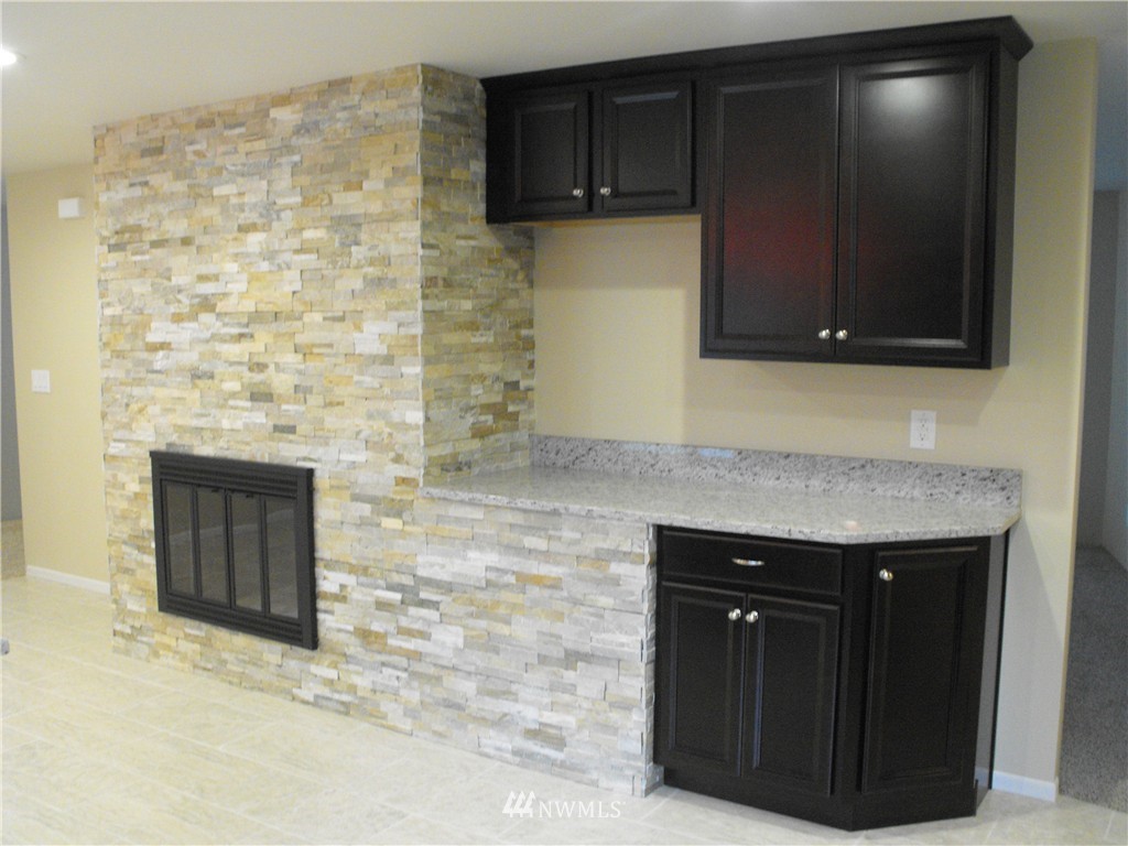 2015 Shamrock Road Northwest Bremerton, WA 98312 - Photo 12 of 23 Gallery Image 12