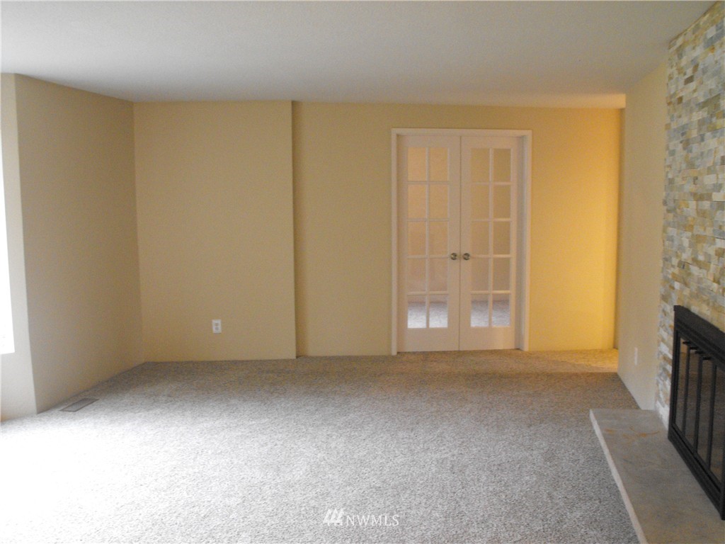 2015 Shamrock Road Northwest Bremerton, WA 98312 - Photo 15 of 23 Gallery Image 15