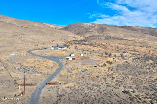 $499,000 | 1101 Elk Ridge Lane, Selah, WA 98942