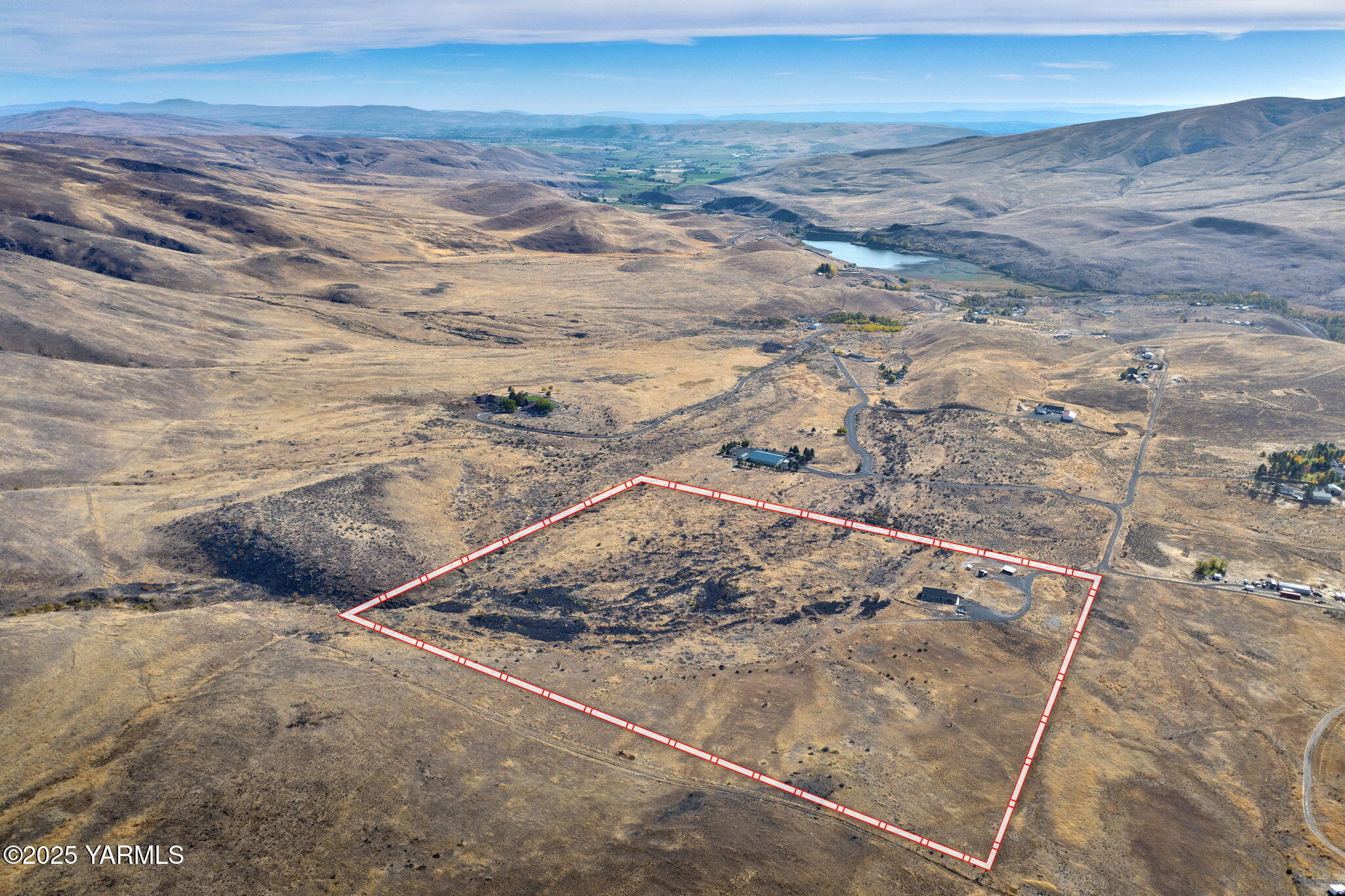 1101 Elk Ridge Lane Selah, WA 98942 - Photo 3 of 28 a view of beach and ocean